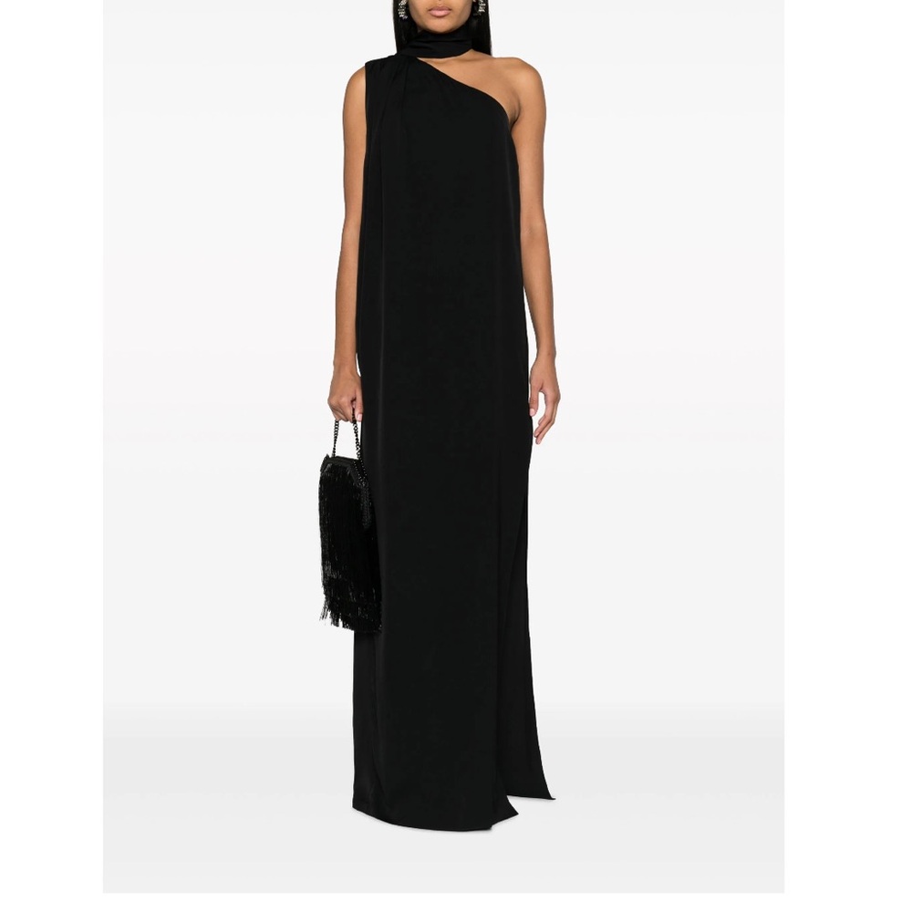 Elegant Black One-Shoulder Dress